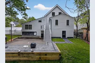 52 High St, Hudson, MA 01749 - Photo 2