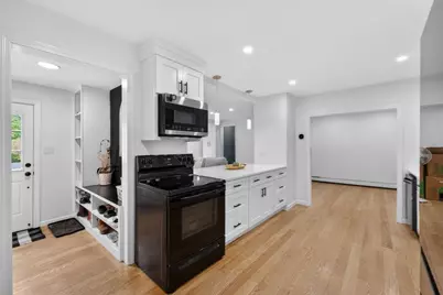 52 High St, Hudson, MA 01749 - Photo 8
