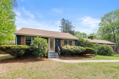 139 Grove St, Mansfield, MA 02048 - Photo 2