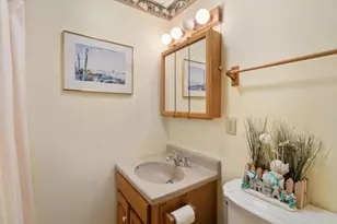 139 Grove St, Mansfield, MA 02048 - Photo 12