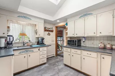139 Grove St, Mansfield, MA 02048 - Photo 6