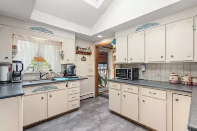 139 Grove St, Mansfield, MA 02048 - Photo 6