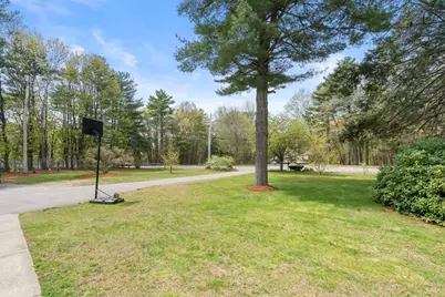 139 Grove St, Mansfield, MA 02048 - Photo 4