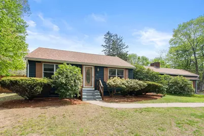139 Grove St, Mansfield, MA 02048 - Photo 2