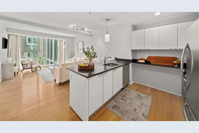 2 Earhart St #308, Cambridge, MA 02141 - Photo 2