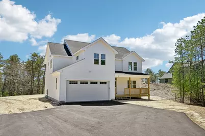 33 Seabiscuit Dr, Plymouth, MA 02360 - Photo 2