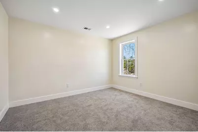 33 Seabiscuit Dr, Plymouth, MA 02360 - Photo 16