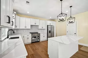 33 Seabiscuit Dr, Plymouth, MA 02360 - Photo 4