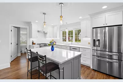 17 Bradford Rd, Natick, MA 01760 - Photo 10