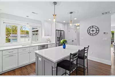 17 Bradford Rd, Natick, MA 01760 - Photo 12
