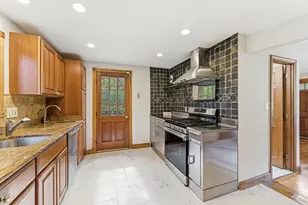 33 Wallace Rd, Wayland, MA 01778 - Photo 10