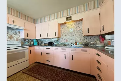 20 Indian Point Rd, Webster, MA 01570 - Photo 6