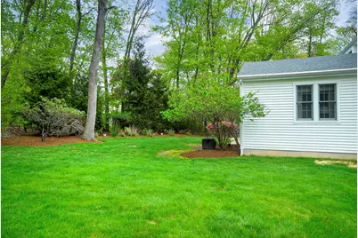 2 Blackthorne Cir, Hopkinton, MA 01748 - Photo 34