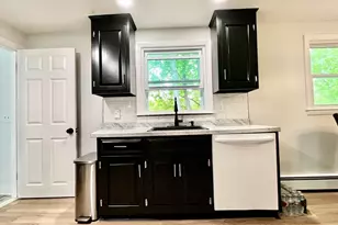 21 Rich St, Worcester, MA 01602 - Photo 10