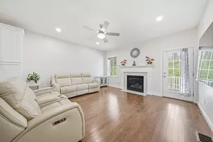 16 Grizzly Ln, Milford, MA 01757 - Photo 6