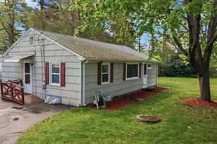 5 2nd Ave, Lakeville, MA 02347 - Photo 2