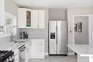 11 Sherbrook St, Boston, MA 02132 - Photo 10