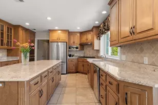19 Bragg Rd, Foxboro, MA 02035 - Photo 10