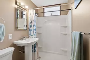 310 W Allen Ridge Rd, Springfield, MA 01118 - Photo 10