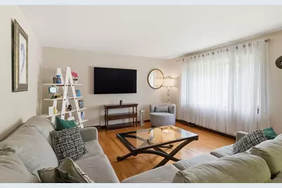 310 W Allen Ridge Rd, Springfield, MA 01118 - Photo 4