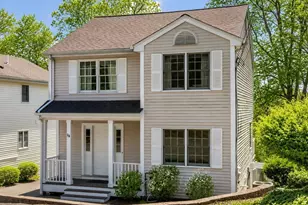 28 Blossom St, Waltham, MA 02451 - Photo 1