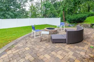 28 Blossom St, Waltham, MA 02451 - Photo 30
