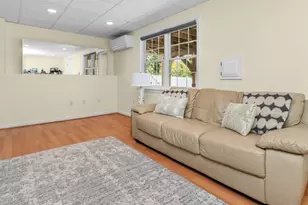 28 Blossom St, Waltham, MA 02451 - Photo 24