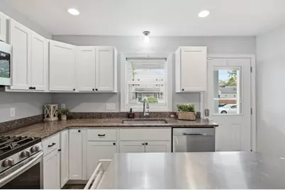111 Methuen St., Springfield, MA 01119 - Photo 10