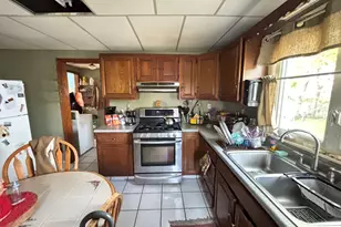 31 Central Ave, Medford, MA 02155 - Photo 2