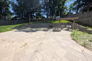 13 Marilyn Dr, Auburn, MA 01501 - Photo 2