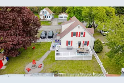 10 Gloucester St, Methuen, MA 01844 - Photo 16