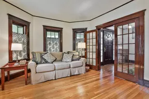 15 Crown St, Milton, MA 02186 - Photo 6