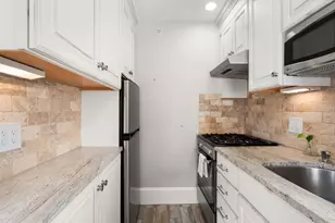 600 Shirley St, Winthrop, MA 02152 - Photo 8