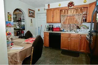 117 Fairmount St, Boston, MA 02124 - Photo 6