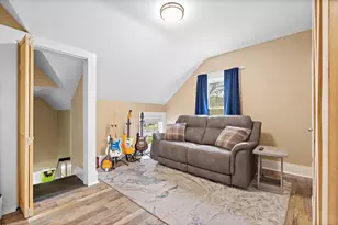 25 Warfield St, Hopedale, MA 01747 - Photo 30
