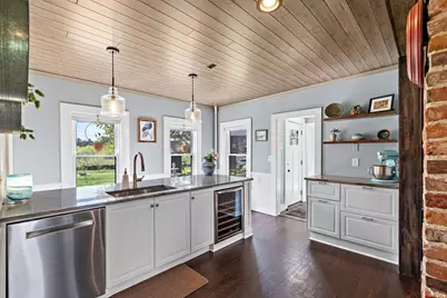 25 Warfield St, Hopedale, MA 01747 - Photo 18