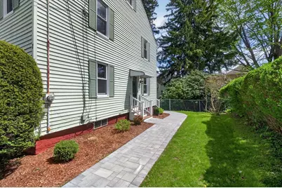 7 East Greenwood St, Amesbury, MA 01913 - Photo 2