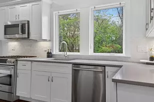 319 Forest Hills St, Boston, MA 02130 - Photo 12