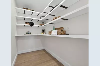 8 Topeka Rd, Chelmsford, MA 01824 - Photo 12