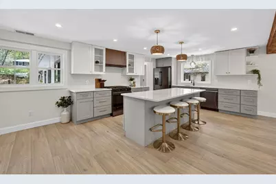 8 Topeka Rd, Chelmsford, MA 01824 - Photo 6