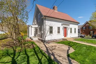61 Southern Ave, Essex, MA 01929 - Photo 2
