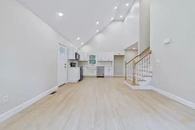 17 Southworth St, Lakeville, MA 02347 - Photo 8