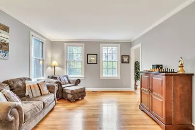 46 Holmes St, Needham, MA 02492 - Photo 4