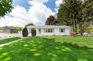 70 Trinity Ave, Worcester, MA 01605 - Photo 2
