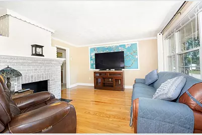 70 Trinity Ave, Worcester, MA 01605 - Photo 6