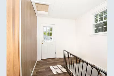 70 Trinity Ave, Worcester, MA 01605 - Photo 10