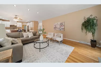 5 Dublin Cir, Burlington, MA 01803 - Photo 8