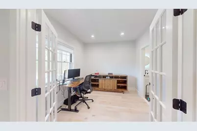 4 Lincoln Ct, Medfield, MA 02052 - Photo 12