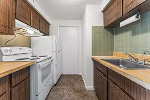 508 Oak St, Brockton, MA 02301 - Photo 10