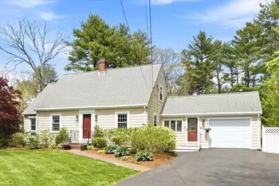 560 Common St, Walpole, MA 02081 - Photo 2